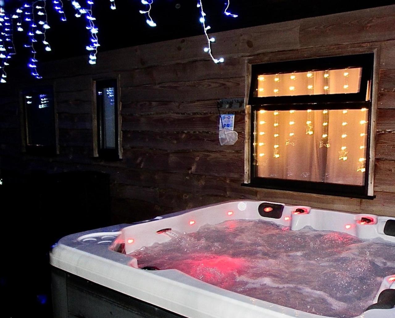 Вилла Stargazing Retreat Merton  Экстерьер фото