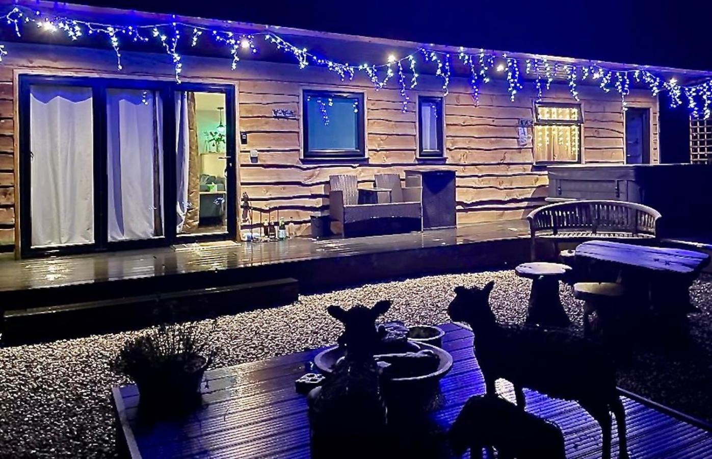 Вилла Stargazing Retreat Merton  Экстерьер фото